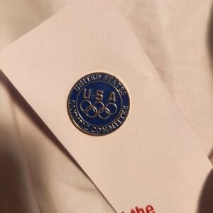 Unites States Olympic Committee Gold Tone & Blue Enamel Vintage Lapel Pin